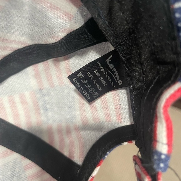 The American Flag Baseball Hat - Picture 3 of 4